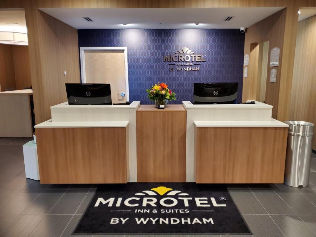 法明顿迈达温德姆套房酒店 外观 照片
