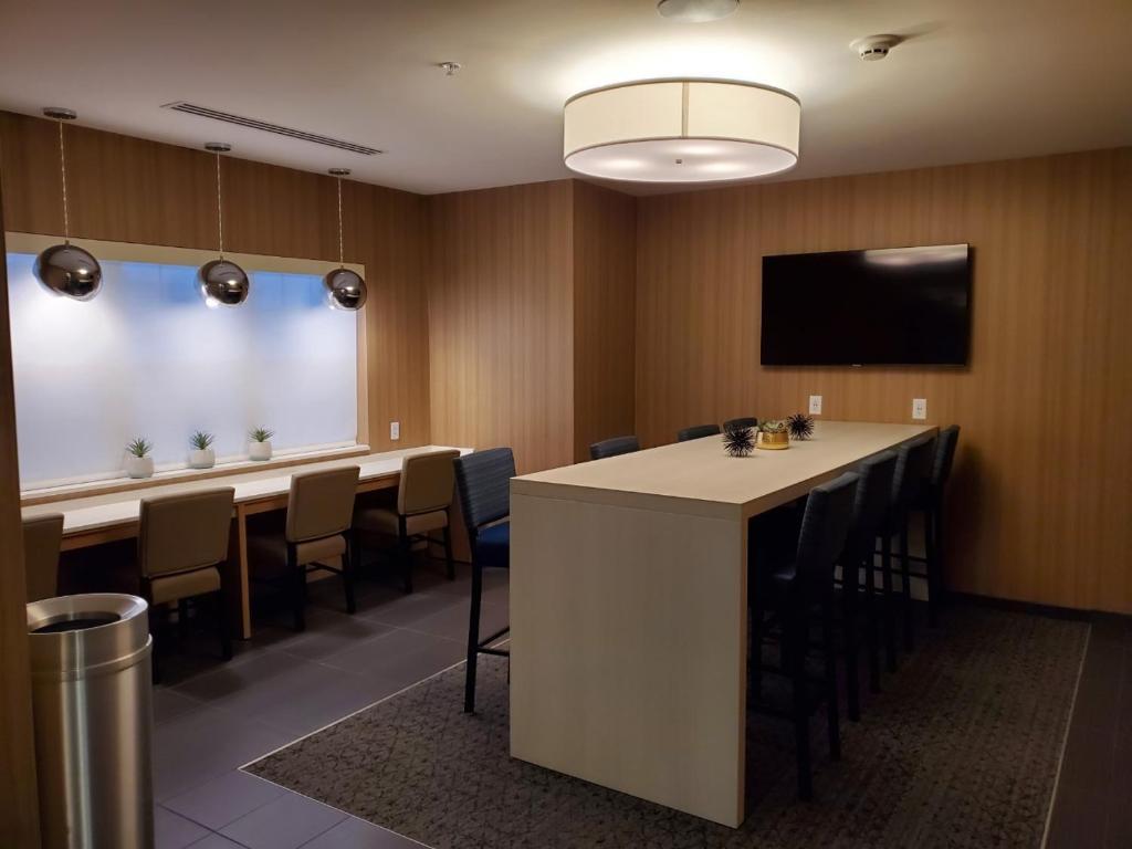 法明顿迈达温德姆套房酒店 外观 照片